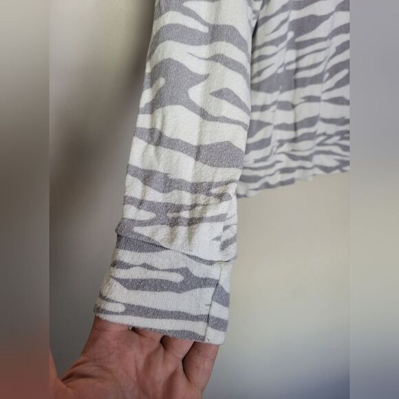 Buffalo by David Bitton Zebra Striped Sweatshirt Sweater Pullover Size Small - Picture 3 of 7